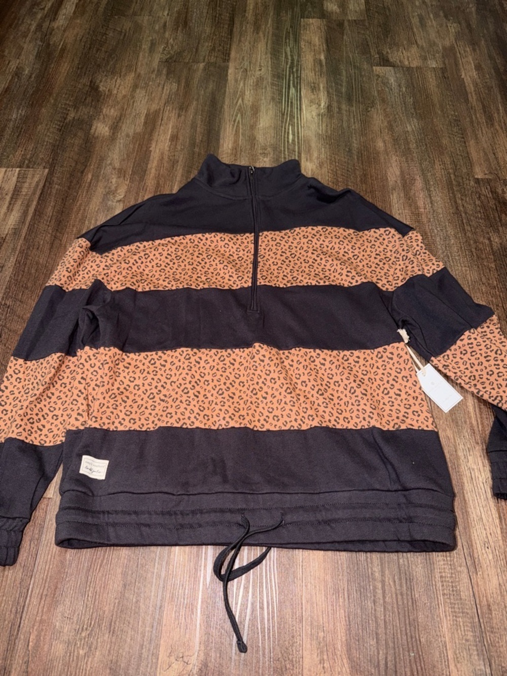 Simply Southern 1/4 Zip Leopard Print size L NWT